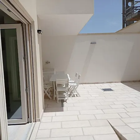 Gelsimori Apartments Otranto Exterior photo